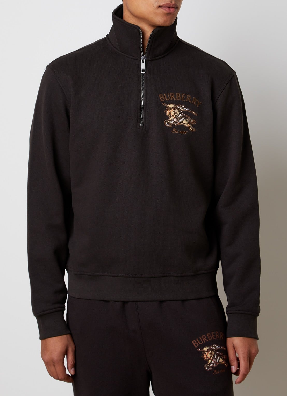 Burberry Jacob sweater met halve rits en logoborduring - detail chocoladebruin