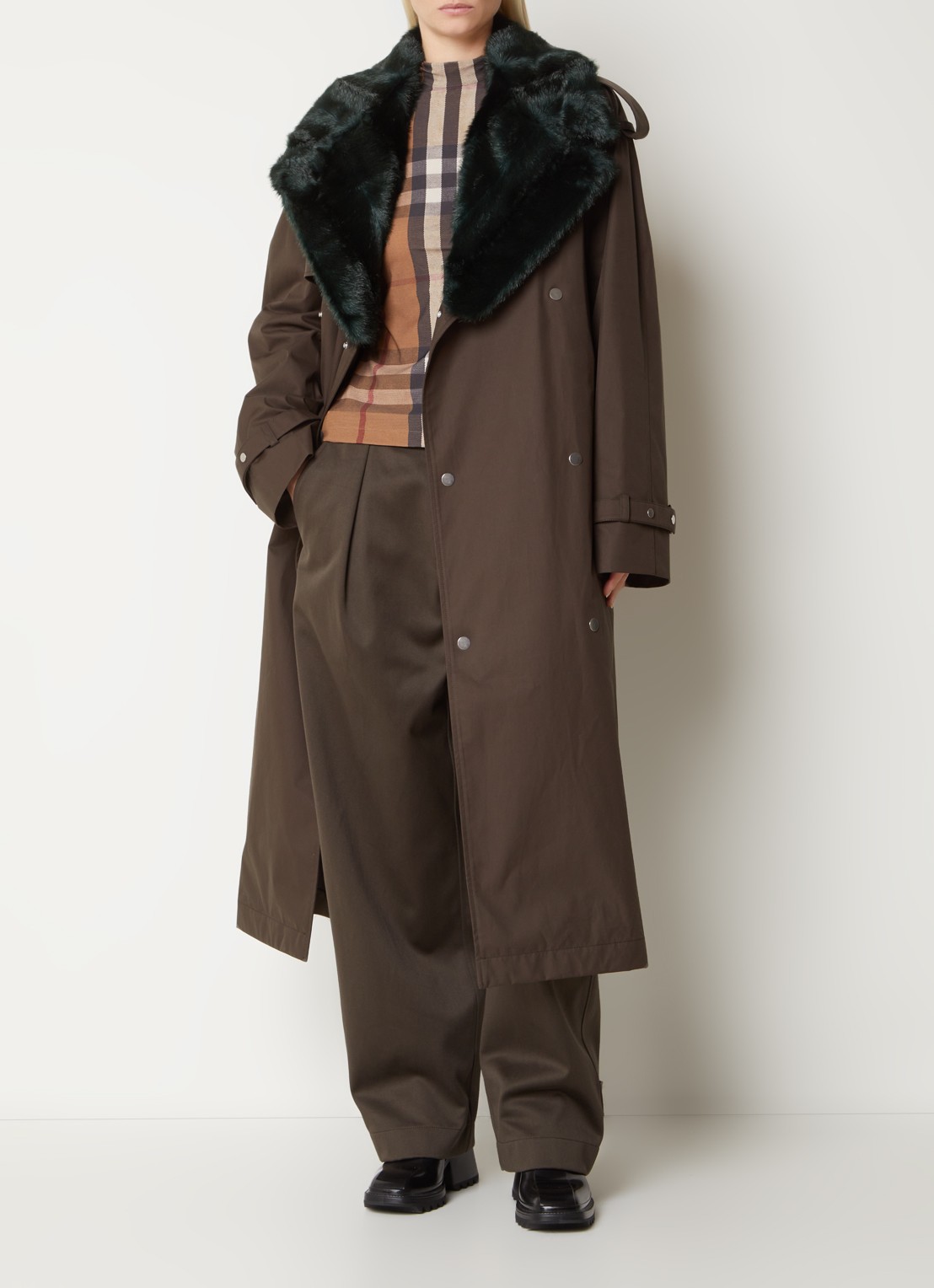 Burberry Kennington oversized double-breasted trenchcoat met kraag van imitatiebont - voorkant 7 bronsgroen