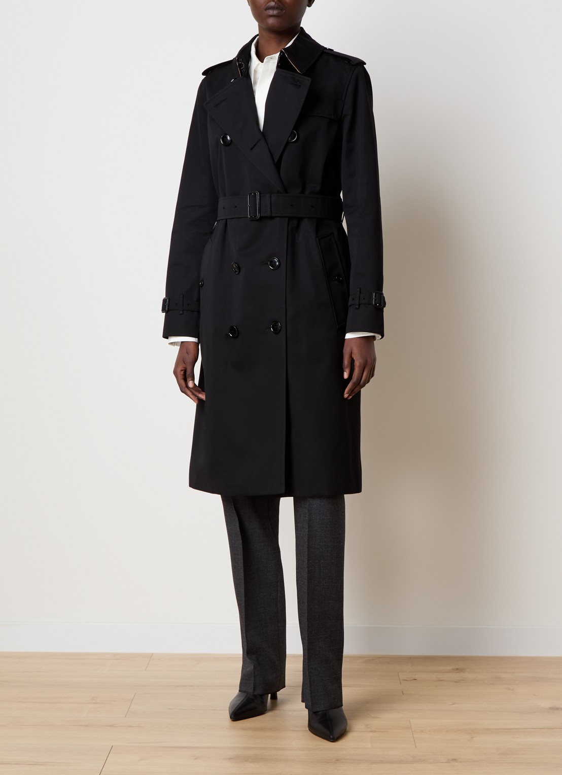 Burberry Kensington double-breasted trenchcoat met ceintuur - detail 2 zwart