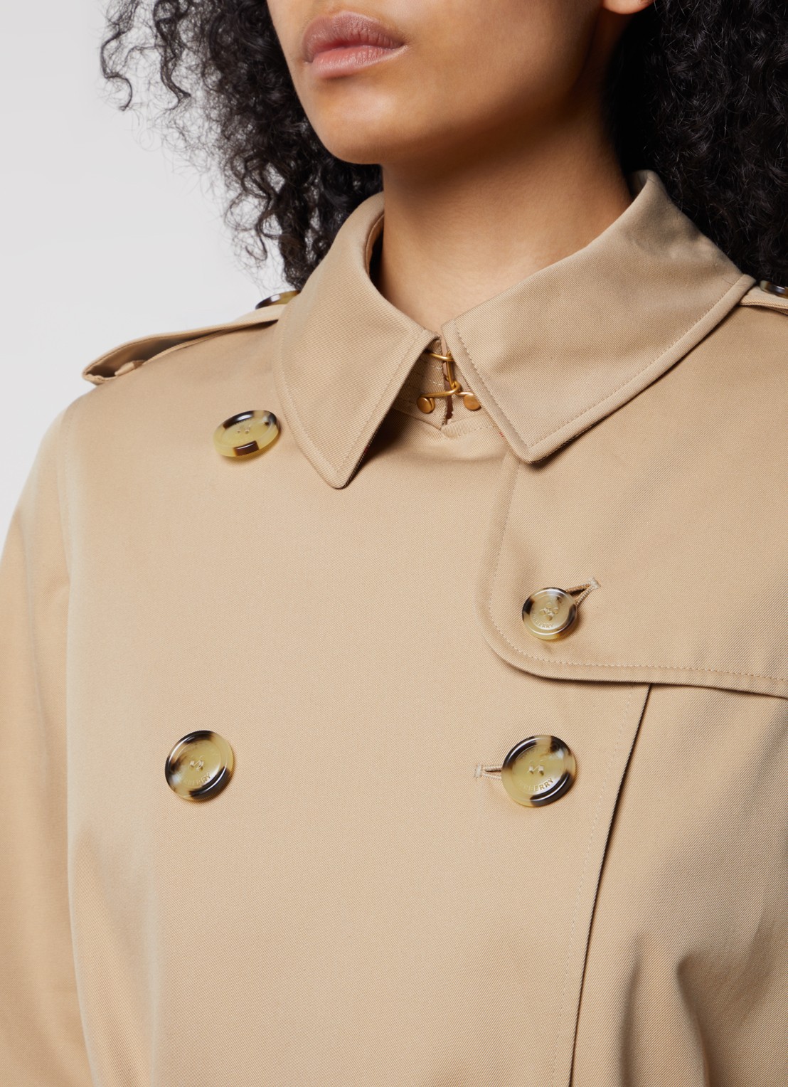 Burberry Kensington double-breasted trenchcoat met ceintuur - detail 3 bruin