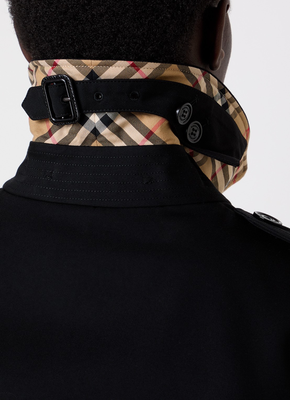 Burberry Kensington trenchcoat met ceintuur - detail 6 zwart