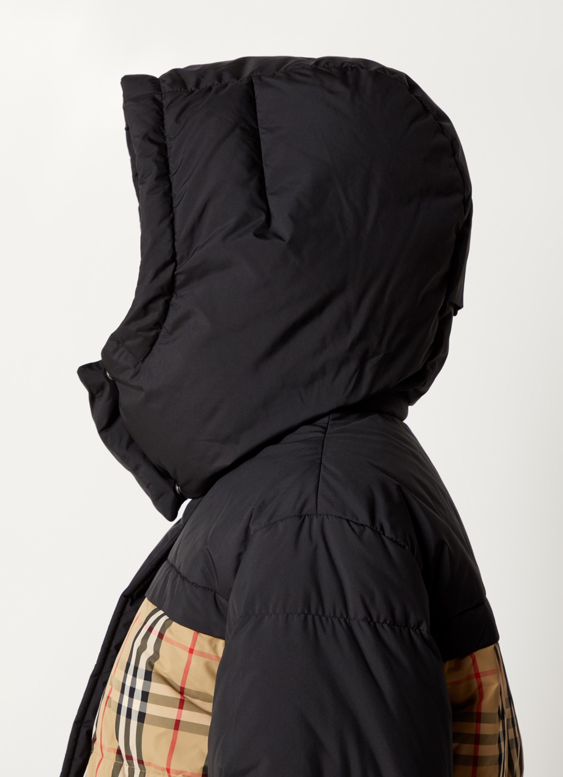 Burberry Lydden reversible puffer jack met donsvulling en capuchon - detail 2 zwart