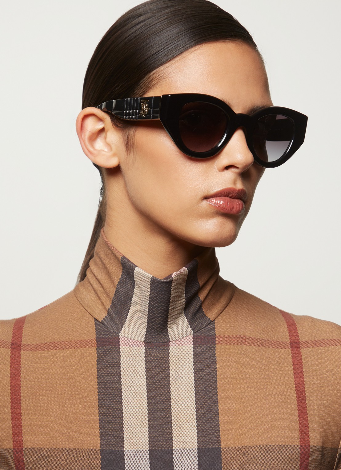 Burberry Meadow zonnebril BE4390  - voorkant 5 zwart