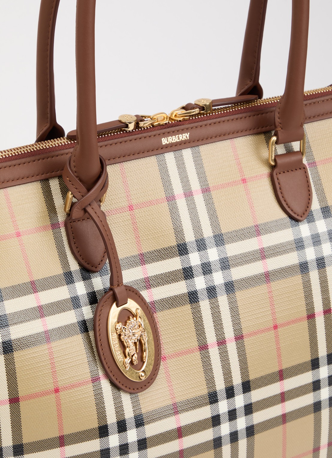 Burberry Medium Check Zip shopper met kalfsleren details - detail 5 beige