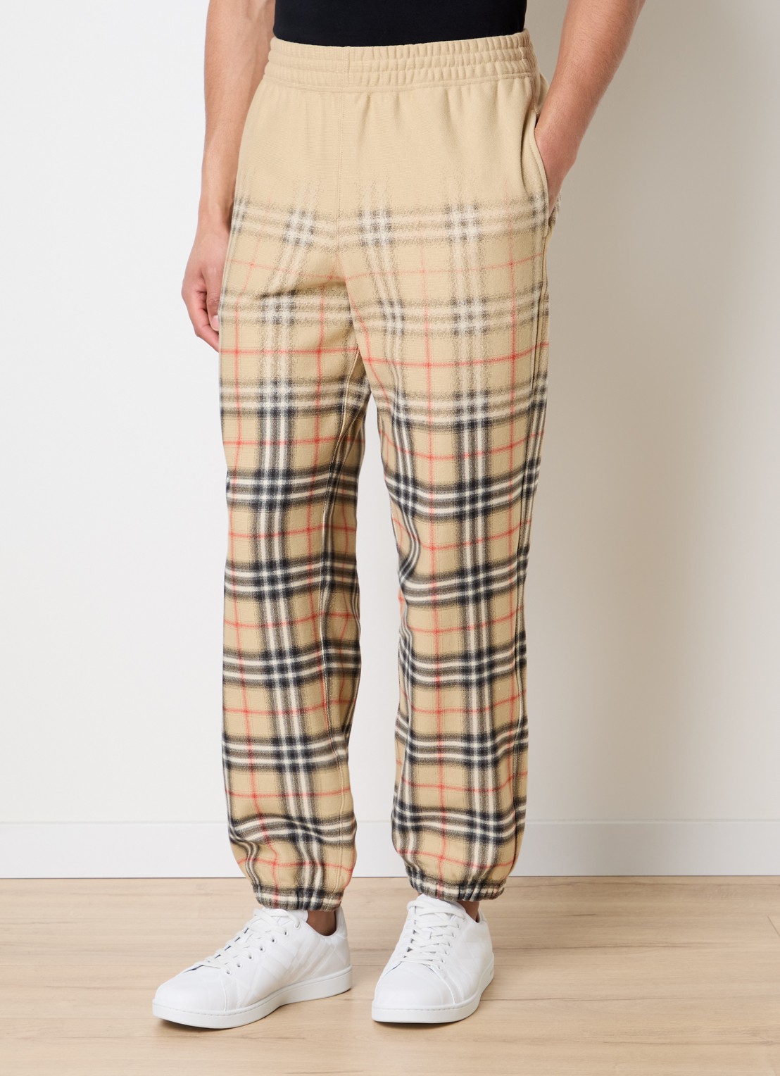Burberry Mid waist tapered fit joggingbroek met logo - detail 2 beige
