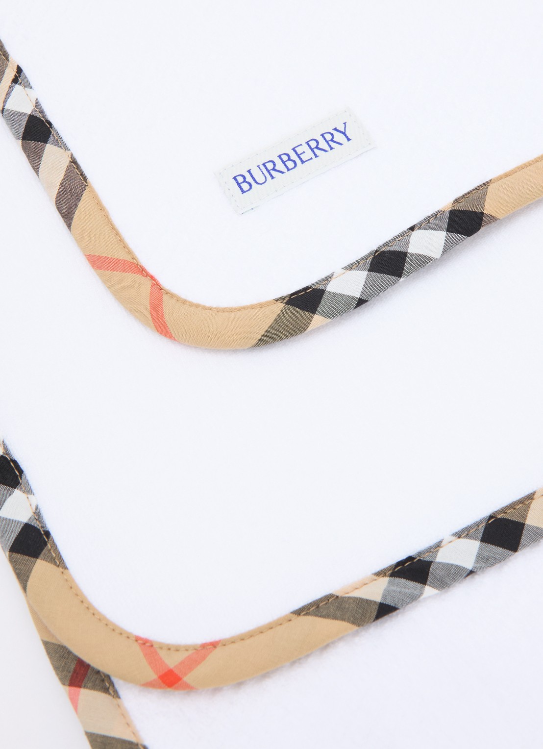 Burberry N7 Bear badcape en washand set  - voorkant 2 wit