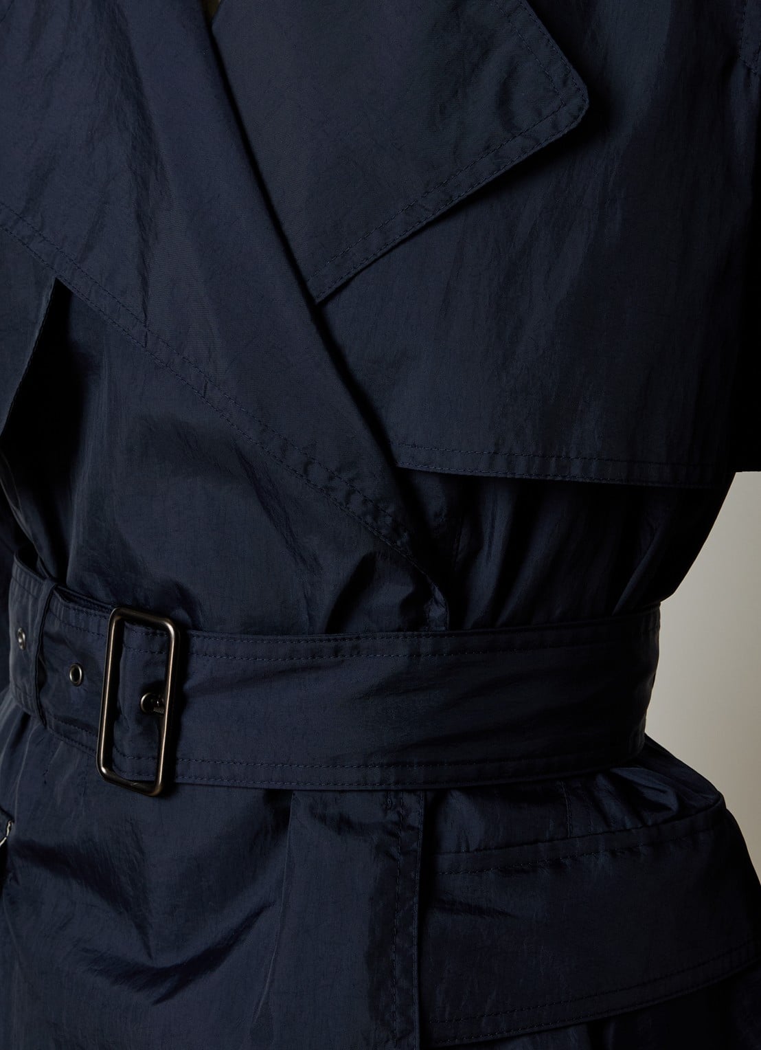 Burberry Pembury trenchcoat met peplum en klepzakken - detail 6 donkerblauw