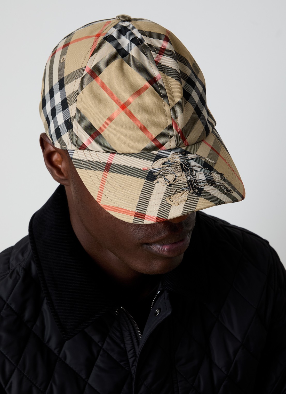 Burberry Pet met ruitdessin - voorkant 2 camel