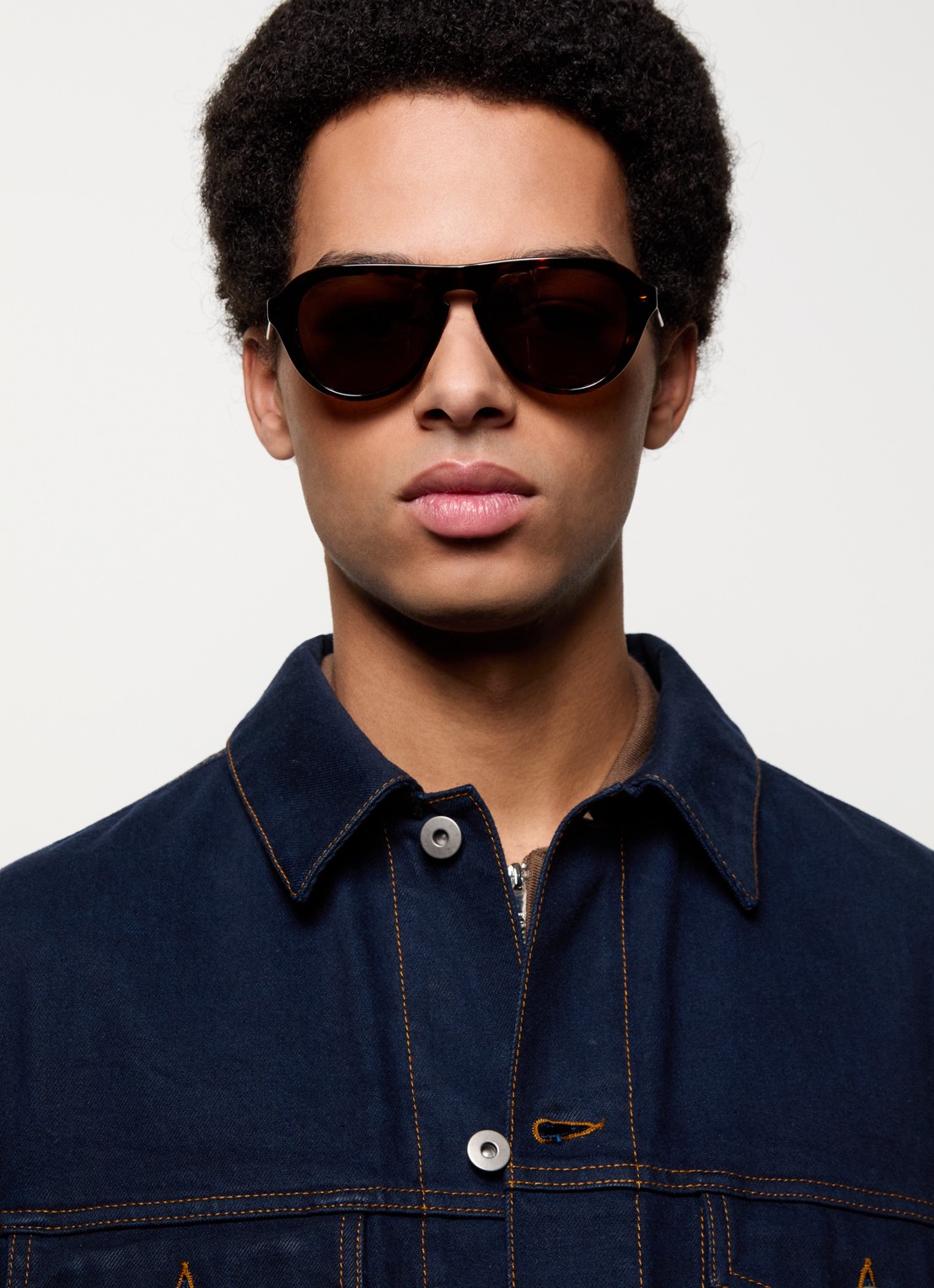 Burberry Piloten zonnebril BE4437U - voorkant 5 donkerbruin