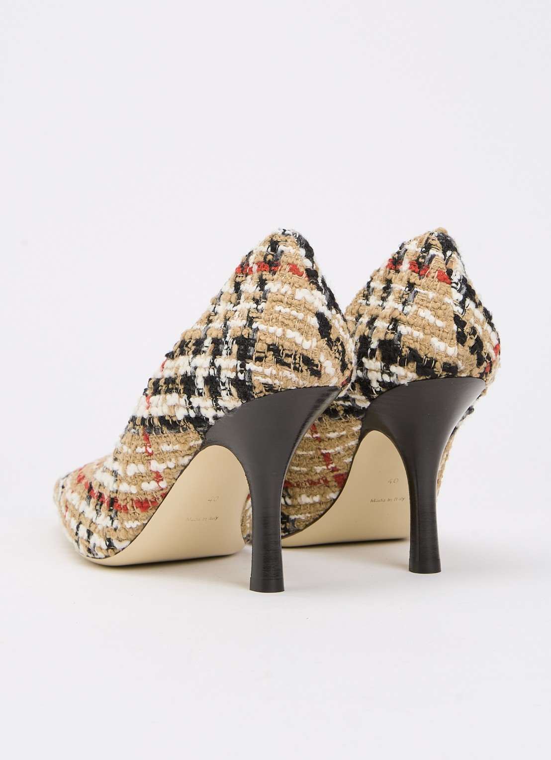 Burberry Pump met ruitdessin - achterkant 2 camel