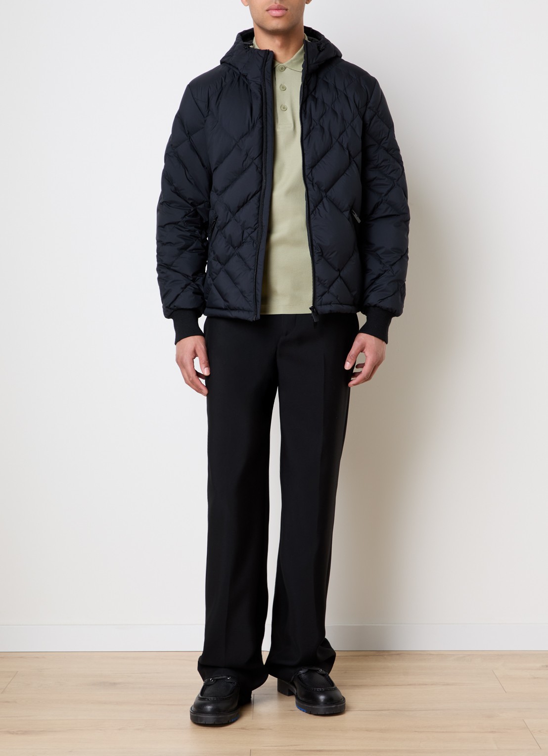 Burberry Quilted jack met donsvulling - voorkant 2 zwart