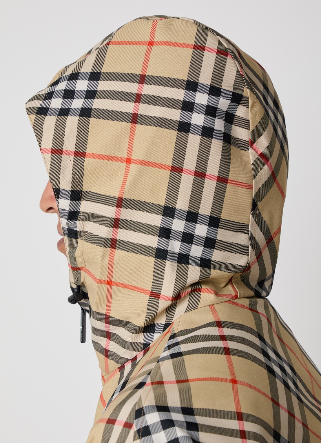 Burberry Reversible windjack met ruitdessin en capuchon - detail 2 zand