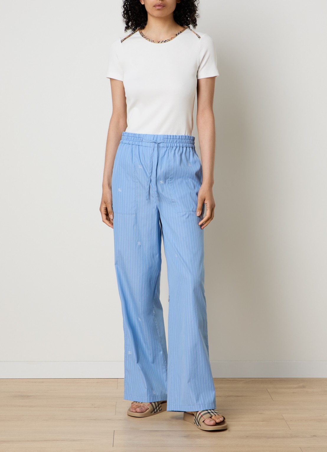 Burberry Sandrine mid waist wide fit broek met logoprint - voorkant 2 blauw