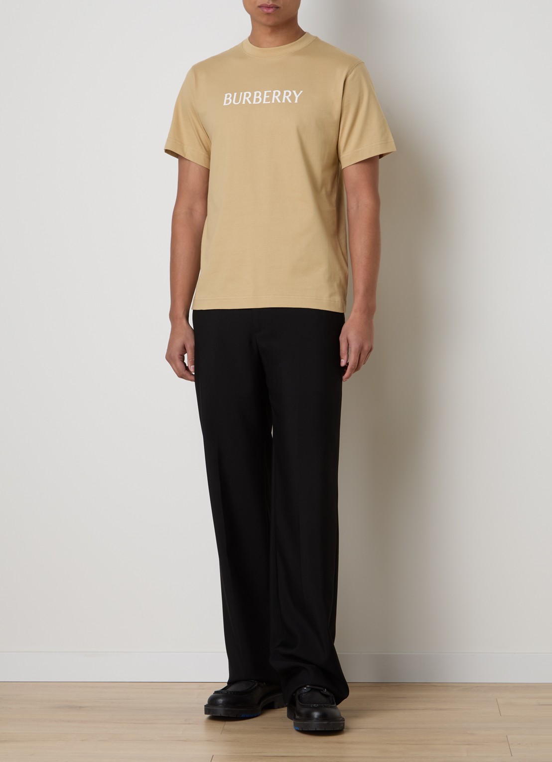 Burberry Seth T-shirt met logoprint - voorkant 4 camel