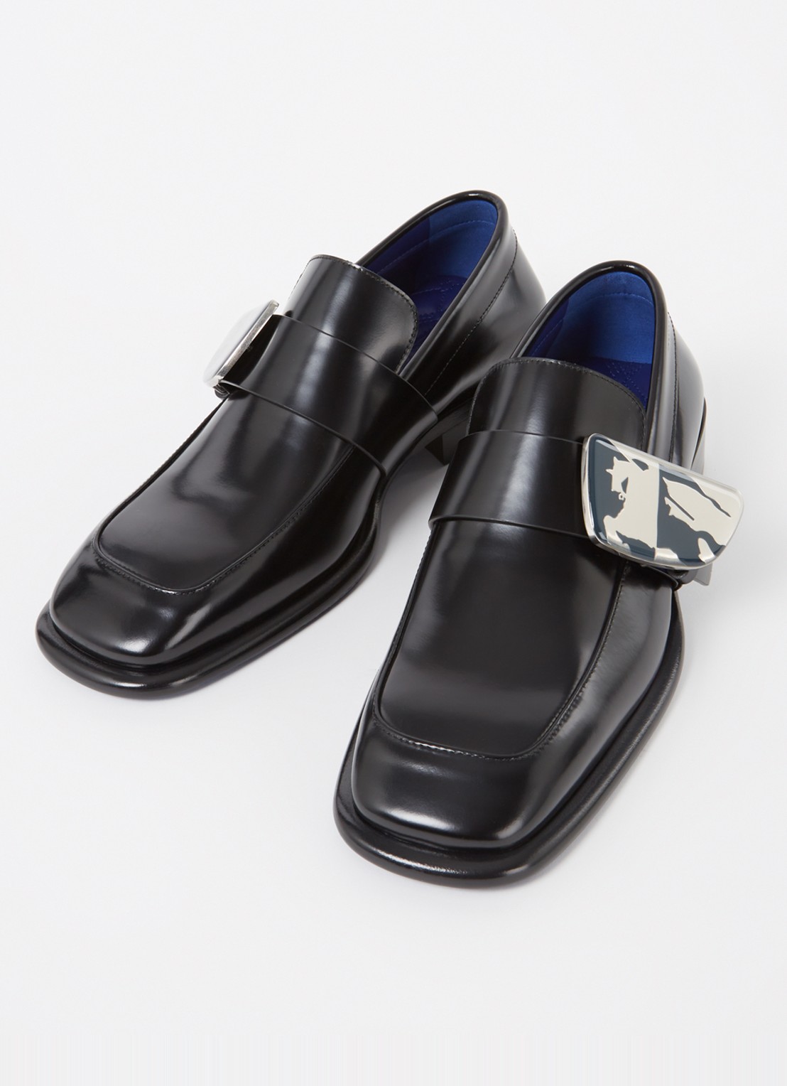 Burberry Shield loafer van kalfsleer - detail zwart