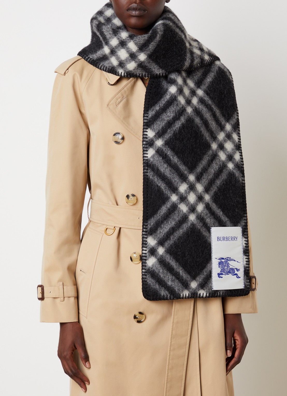 Burberry Sjaal van wol met ruitdessin 180 x 30 cm - voorkant 3 zwart