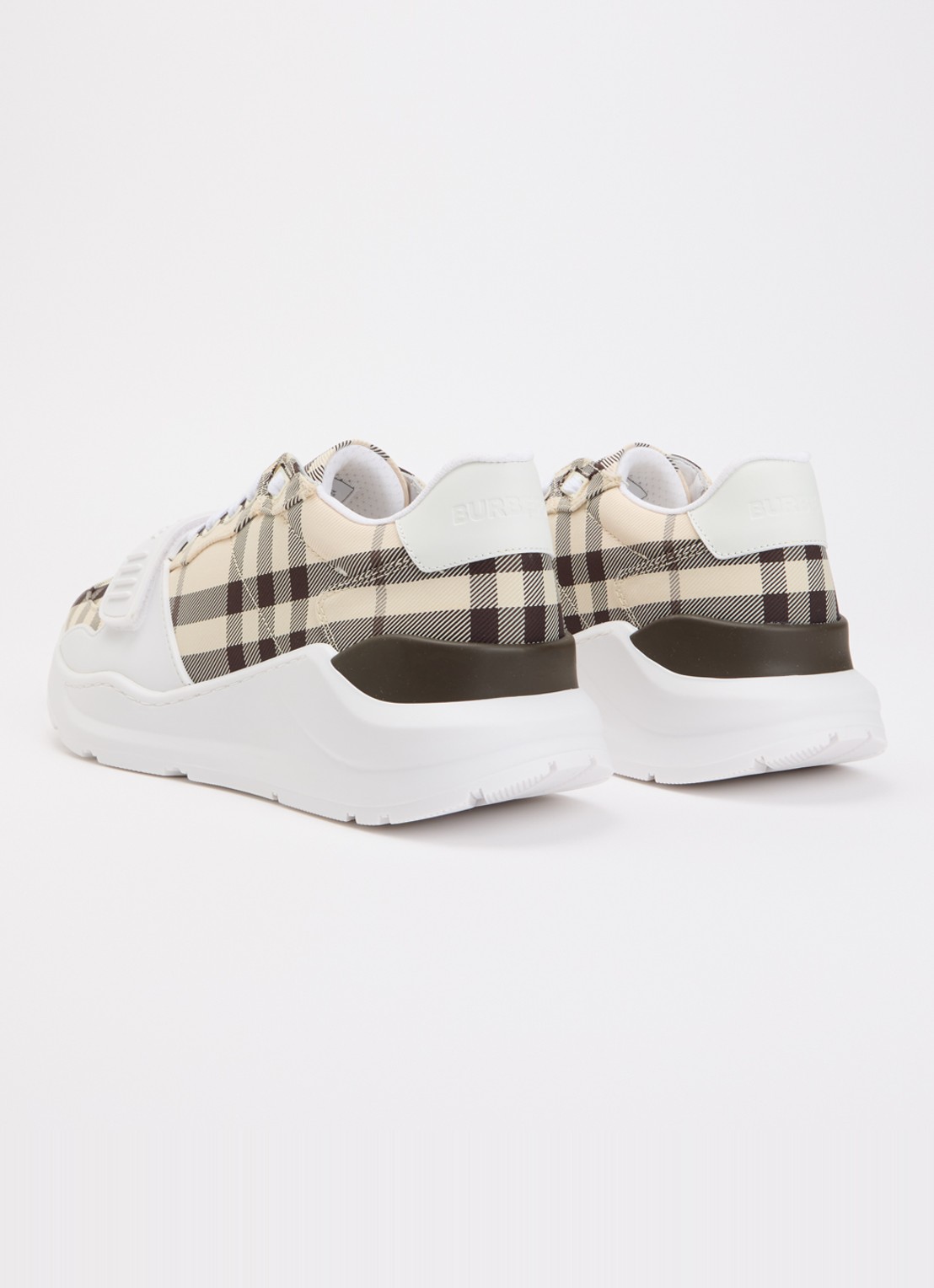 Burberry Sneaker met details van kalfsleer en ruitdessin - achterkant beige