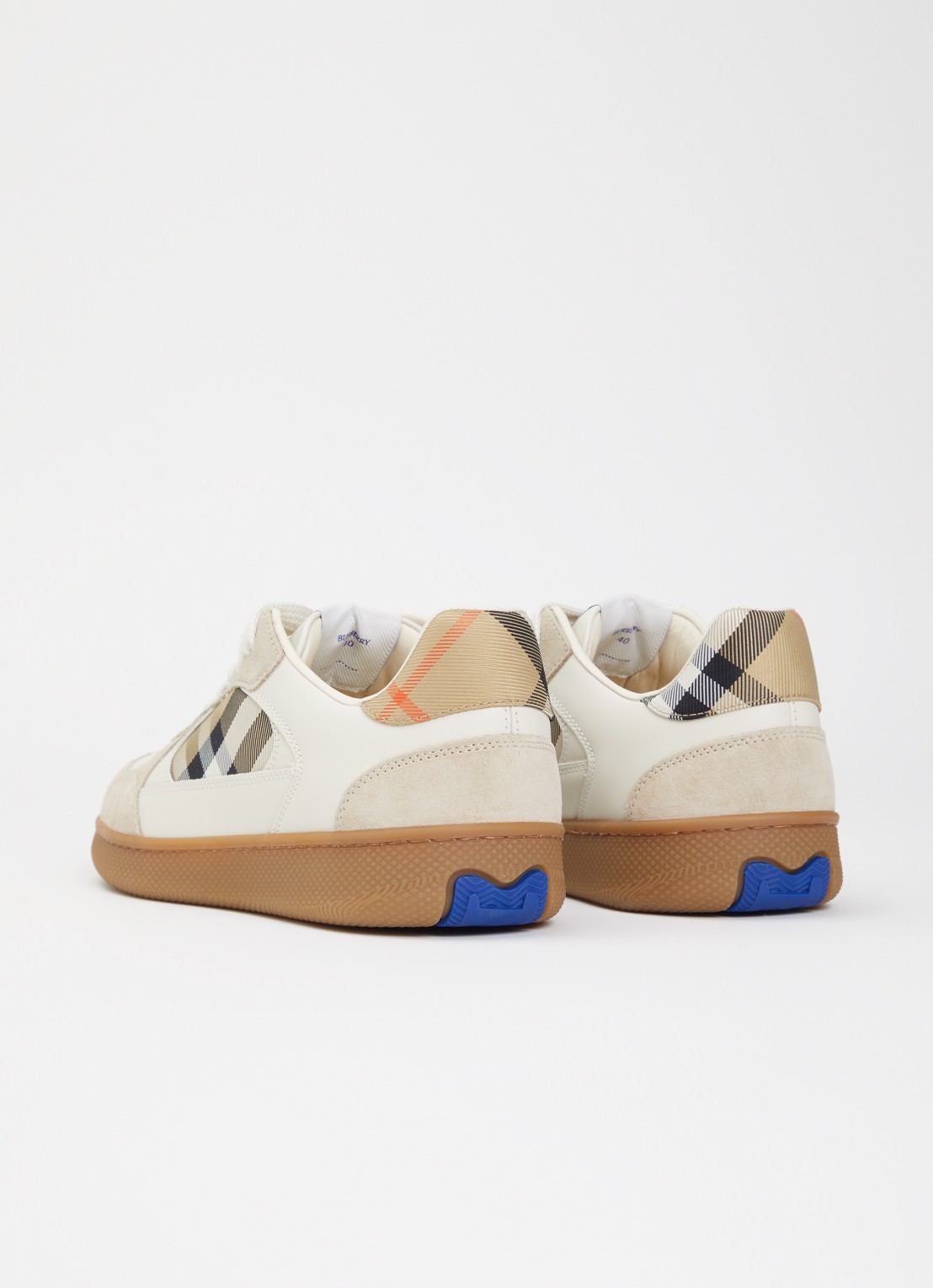 Burberry Sneaker van kalfsleer met kalfssuède details - achterkant 5 beige
