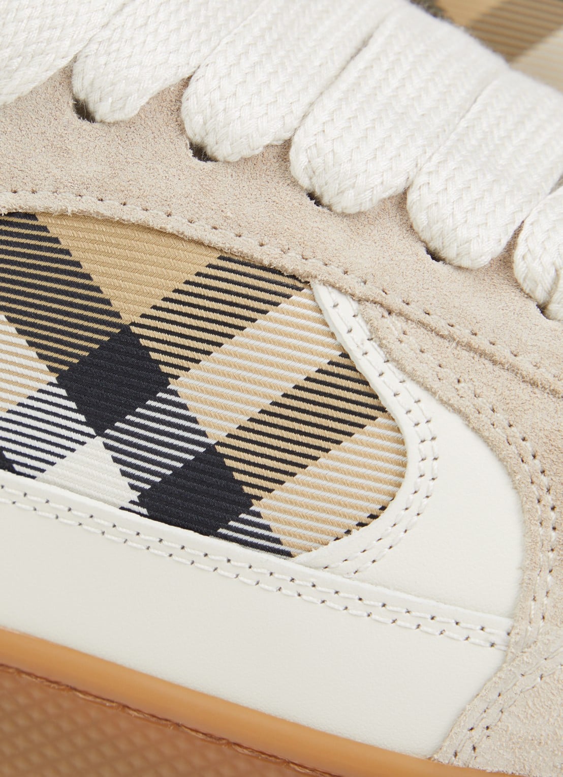 Burberry Sneaker van kalfsleer met kalfssuède details - detail 4 beige