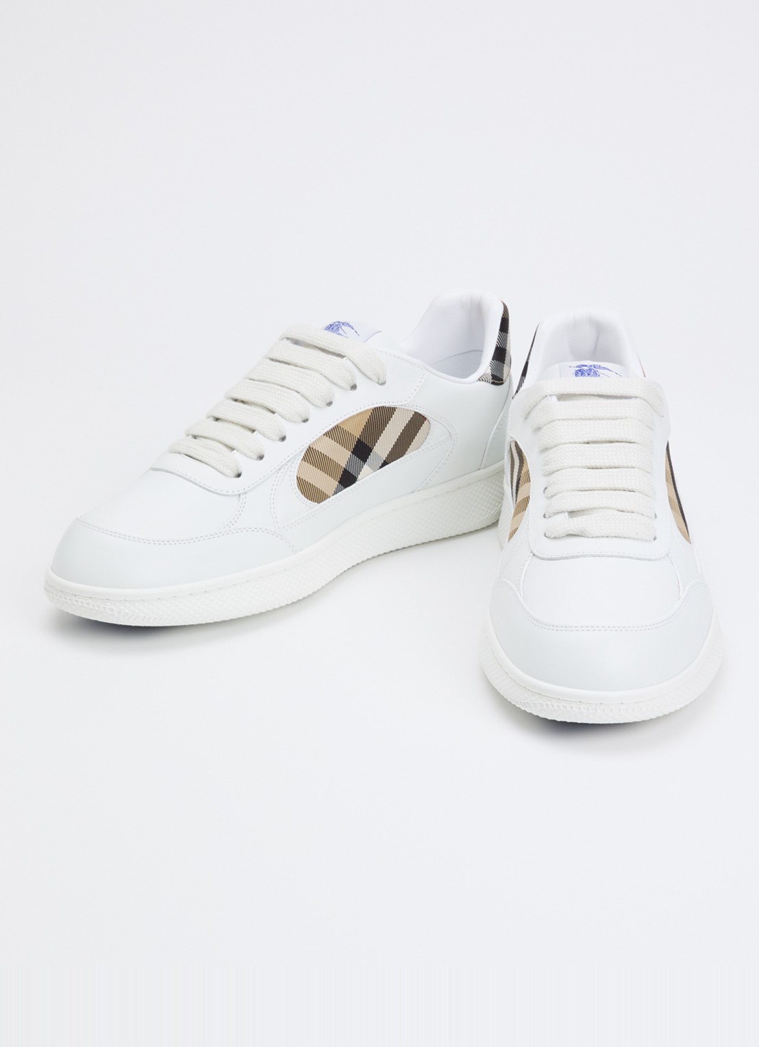 Burberry Terrace sneaker van kalfsleer met ruitdessin - detail wit