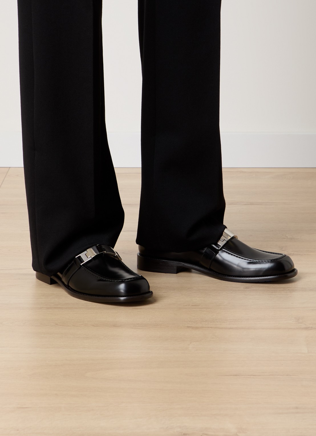 Burberry Tower loafer van lakleer met gespdetail - voorkant 7 zwart