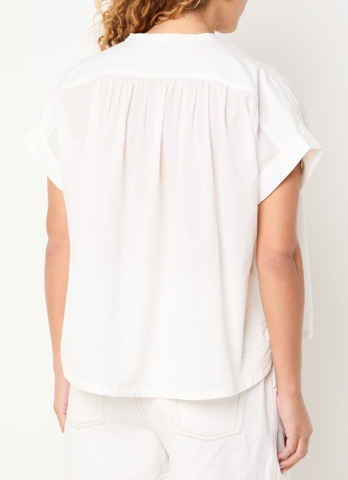 by-bar Ally blouse met borduring - achterkant 3 gebroken wit