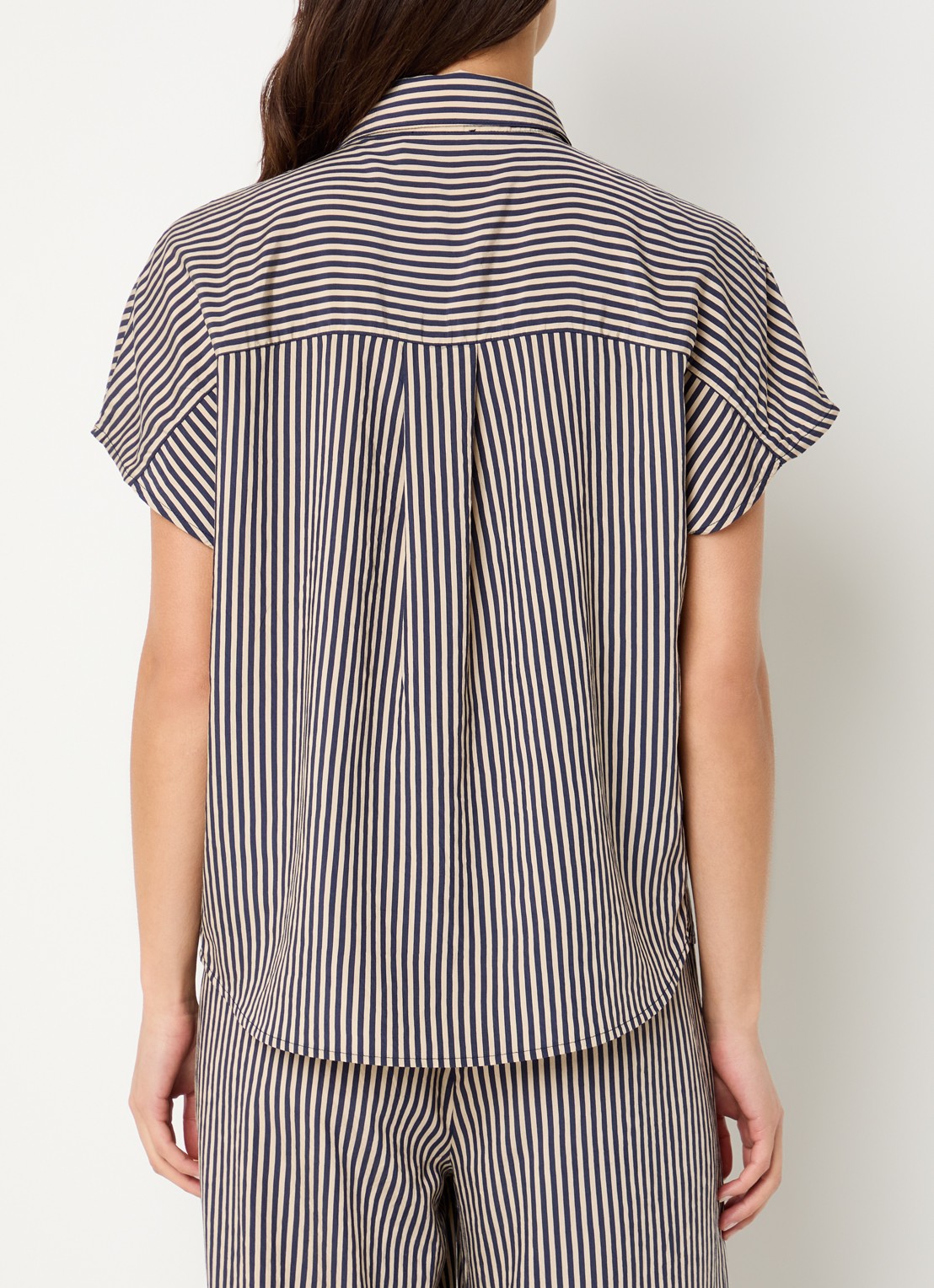 by-bar Barley blouse van satijn met streepprint - achterkant zand