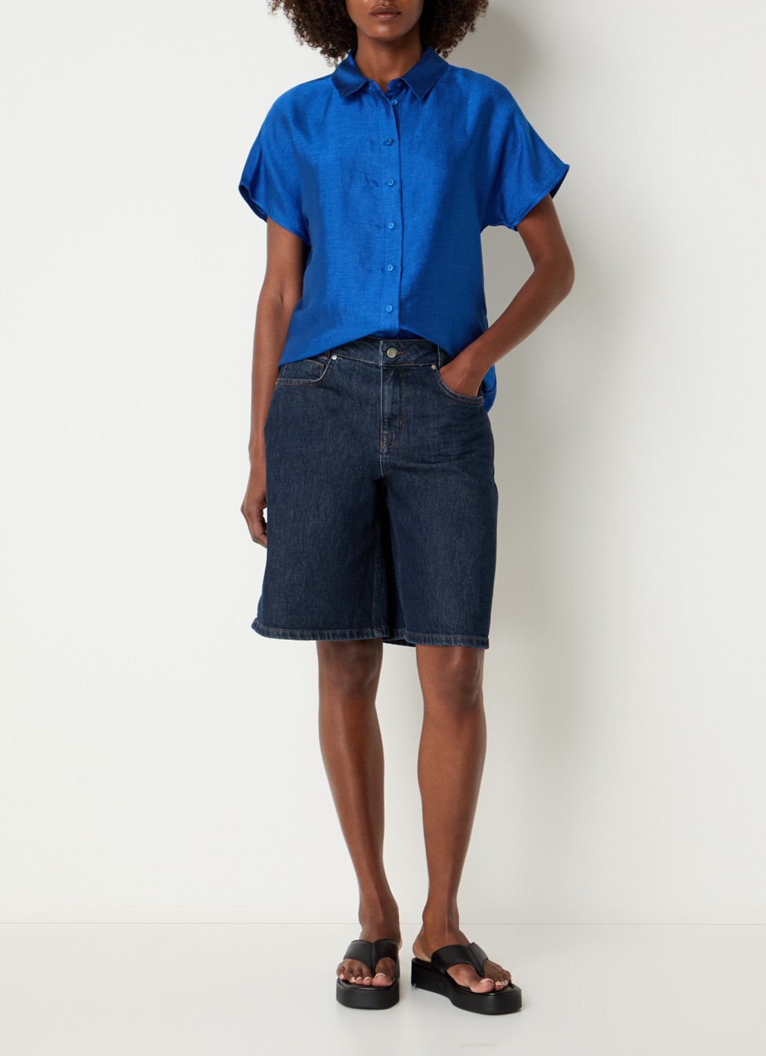 by-bar Barly blouse in linnenblend - voorkant 2 kobaltblauw
