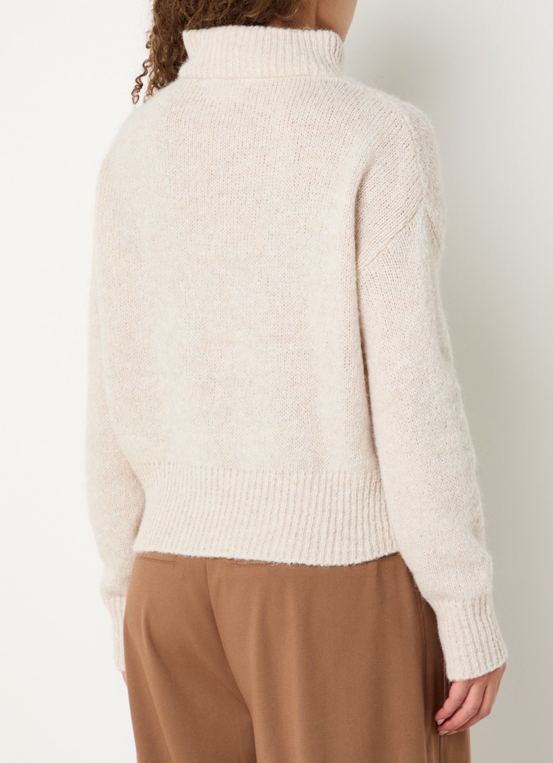 by-bar Beau grofgebreide trui in alpaca wolblend met halve rits - achterkant 4 beige