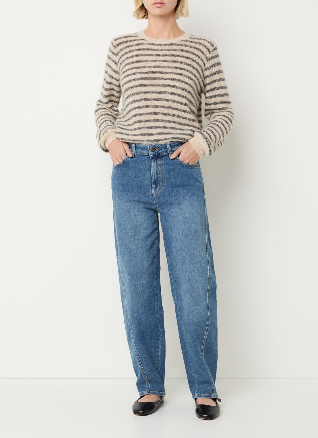 by-bar Begum high waist loose fit jeans met medium wassing - voorkant 5 indigo