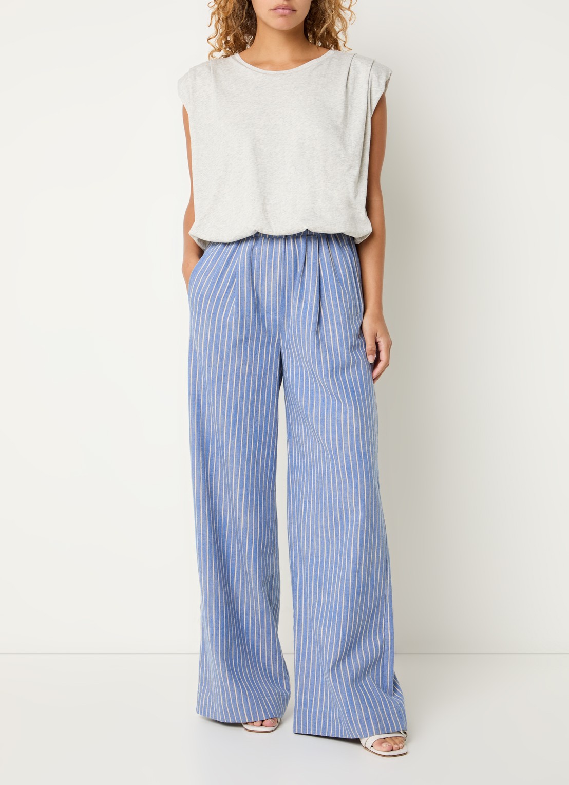 by-bar Benji high waist loose fit pantalon met streepprint - voorkant 4 blauw