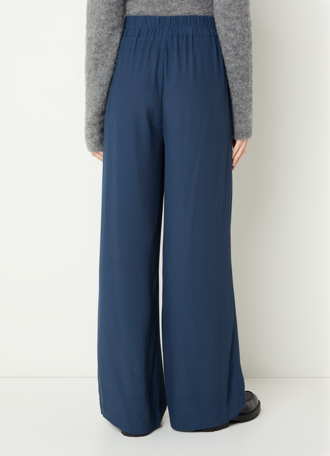 by-bar Benji high waist wide fit pantalon met steekzakken - achterkant 3 indigo