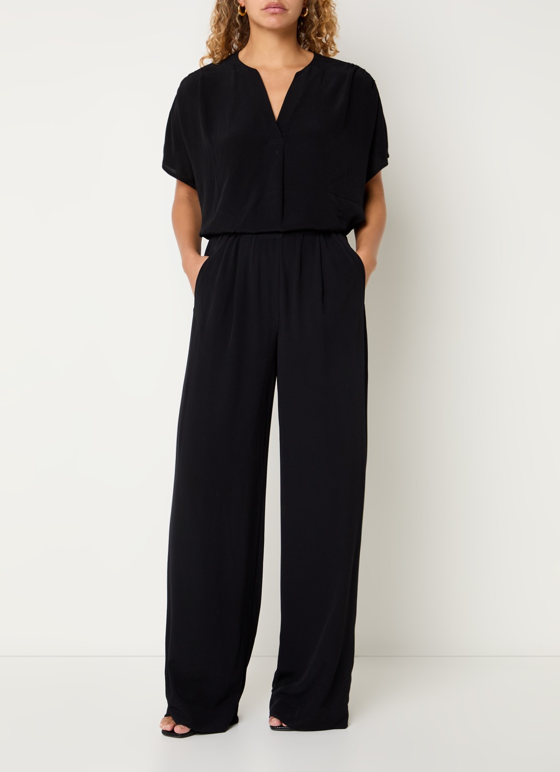 by-bar Benji high waist wide fit pantalon met steekzakken - voorkant 4 zwart