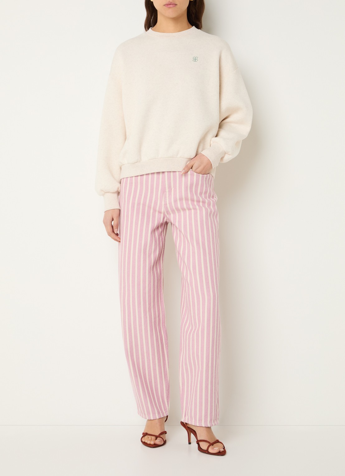 by-bar Bibi sweater met logo- en backprint - voorkant 2 lichtgrijs