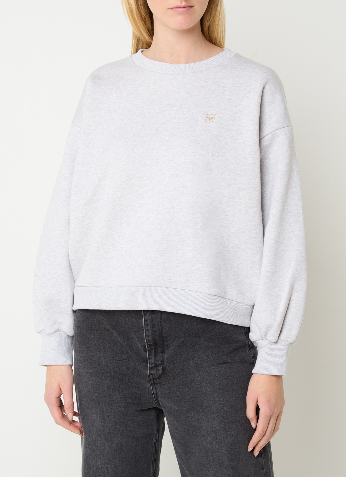 by-bar Bibi sweater met logo - detail lichtgrijs