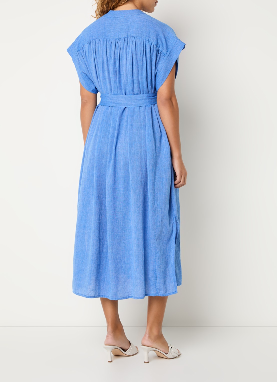 by-bar Bodin midi tuniekjurk met strikceintuur en steekzakken - achterkant blauw