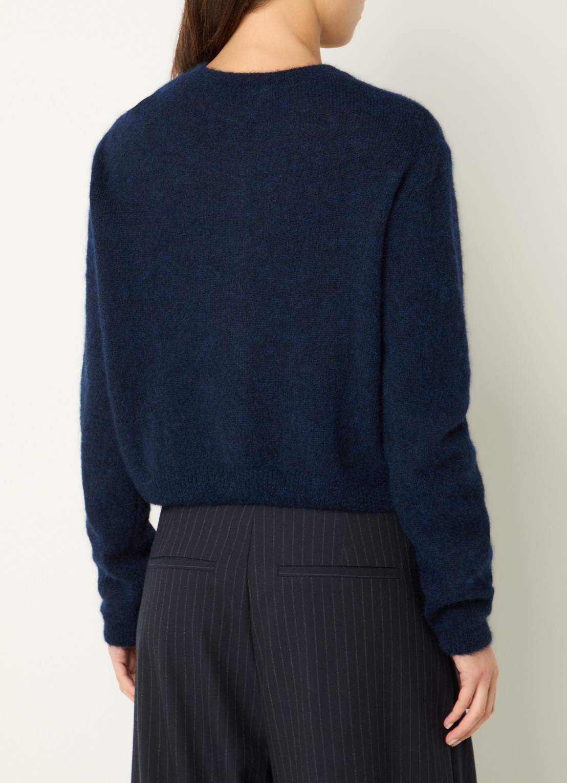 by-bar Cleo fijngebreid vest in alpaca wolblend - achterkant 4 donkerblauw