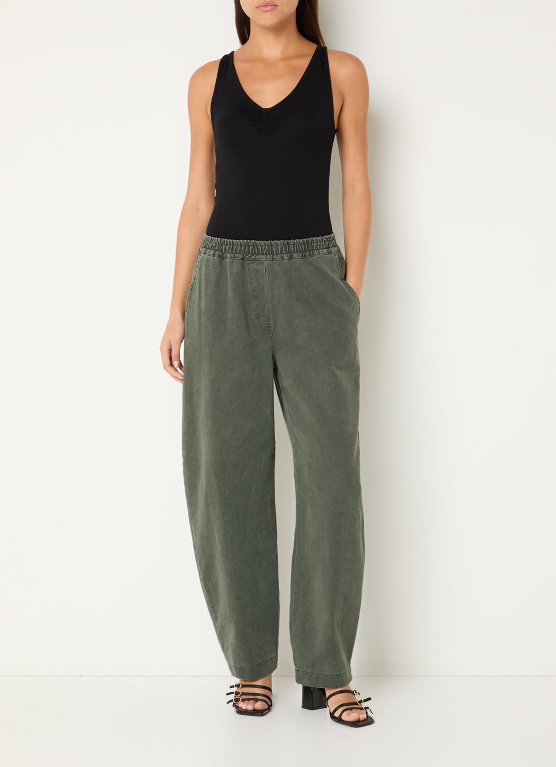 by-bar Davi high waist wide fit broek met steekzakken - voorkant 4 bronsgroen