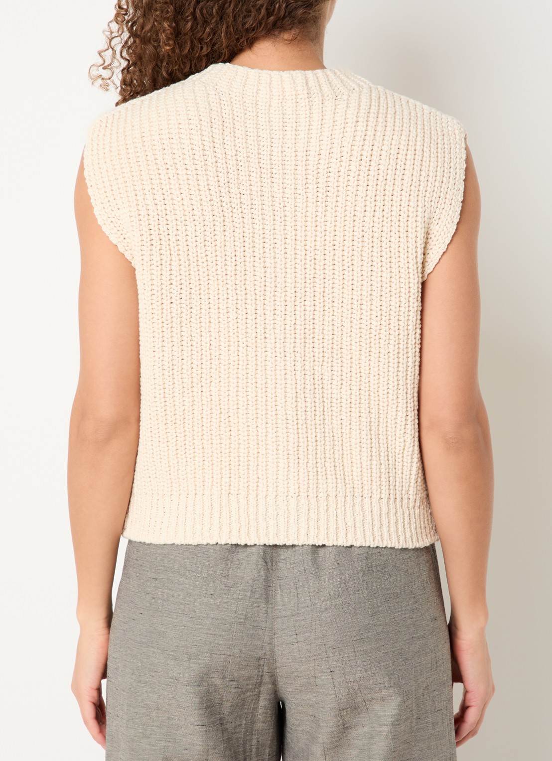 by-bar Fijngebreid gilet met ribstructuur - achterkant 4 beige