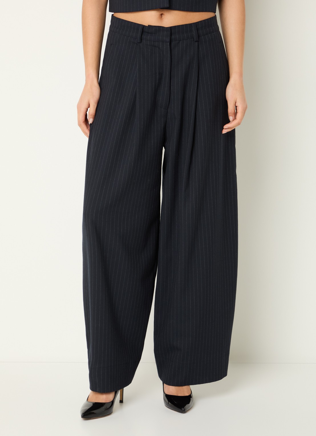 by-bar Frida high waist wide fit pantalon met krijtstreep  - detail donkerblauw
