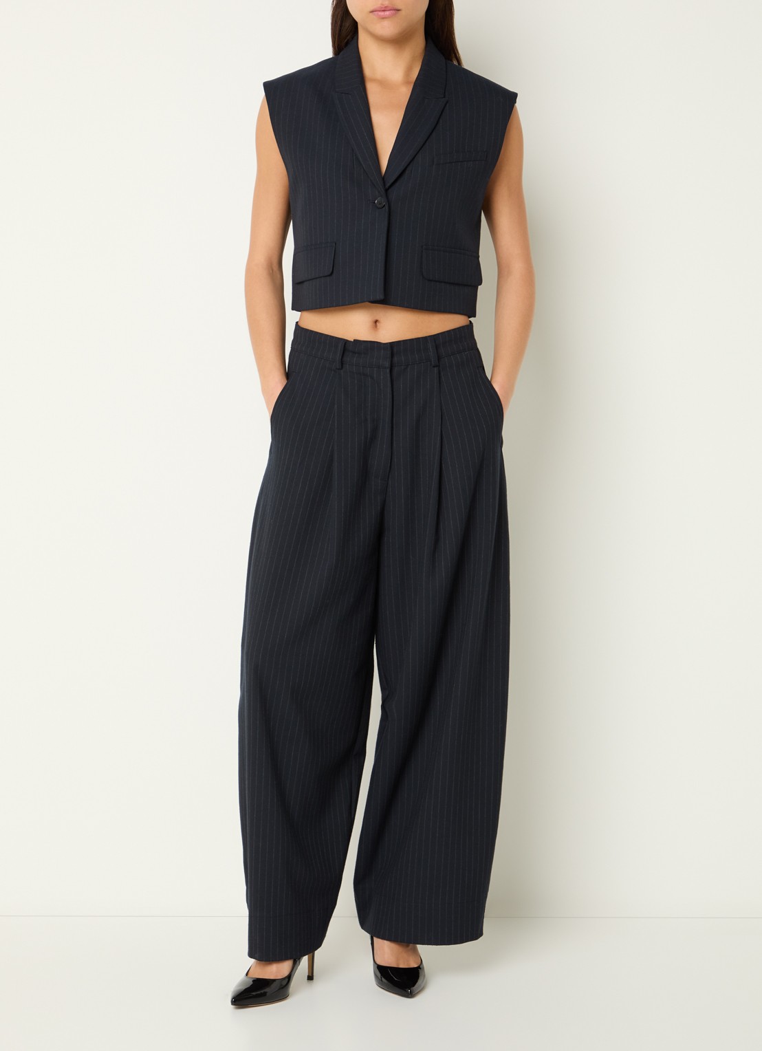 by-bar Frida high waist wide fit pantalon met krijtstreep  - voorkant 4 donkerblauw