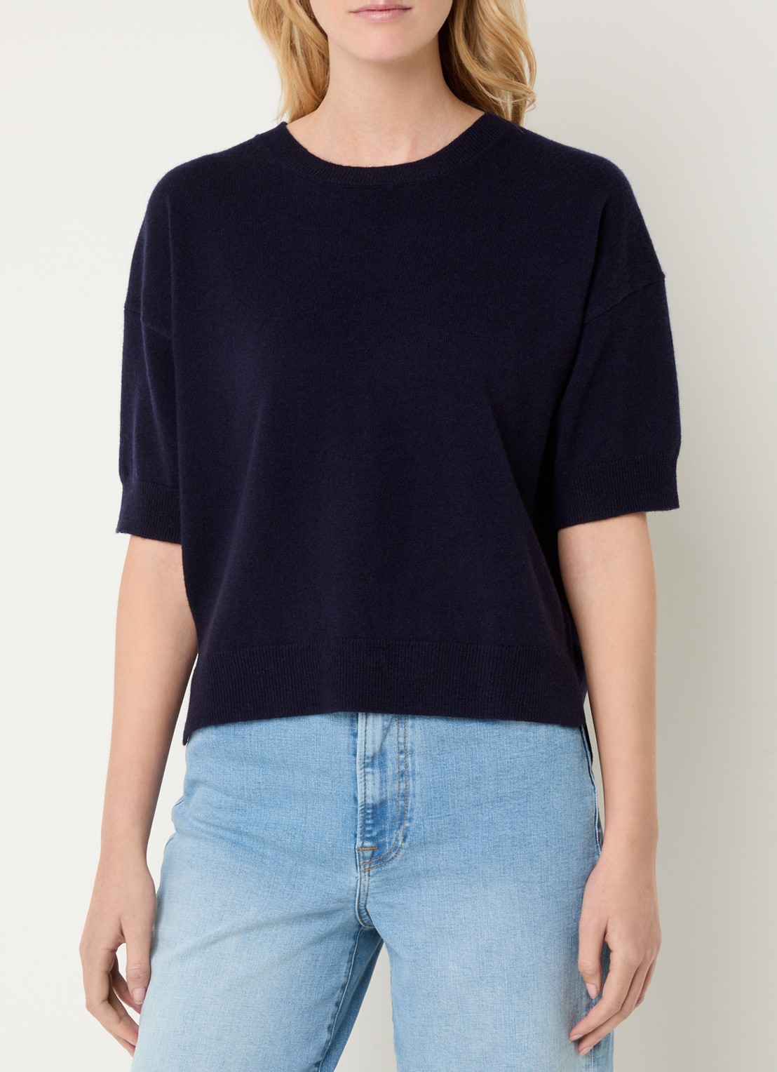 by-bar Holly fijngebreide top van merino wol - detail 2 donkerblauw