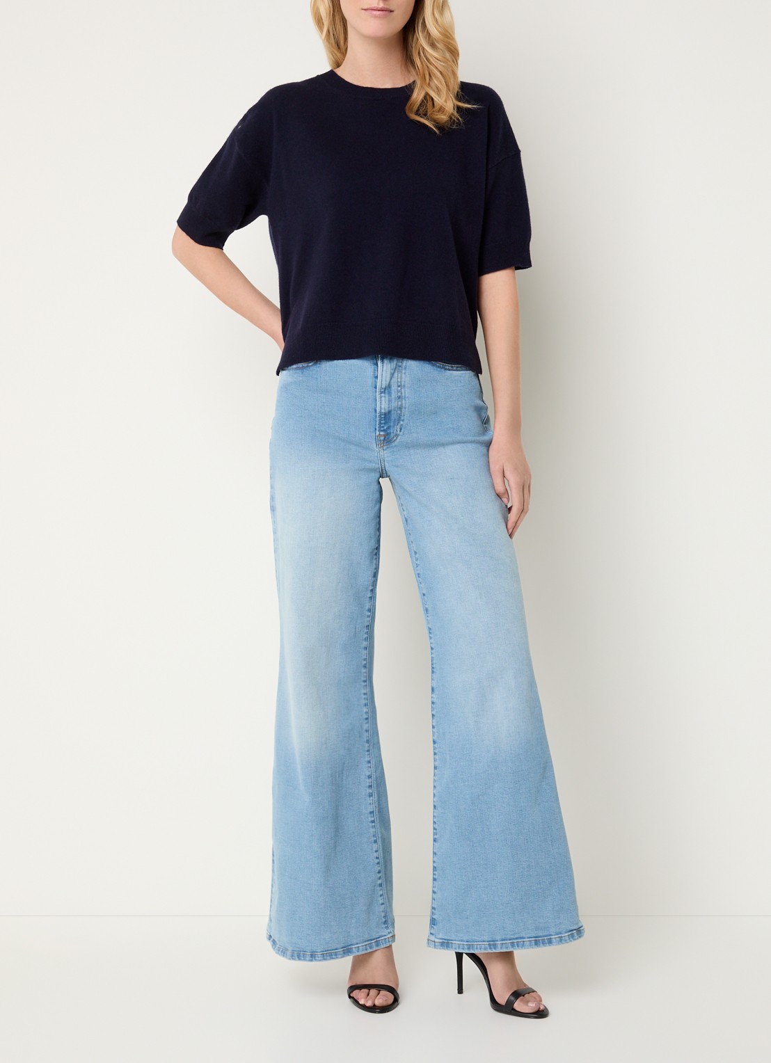 by-bar Holly fijngebreide top van merino wol - voorkant 4 donkerblauw