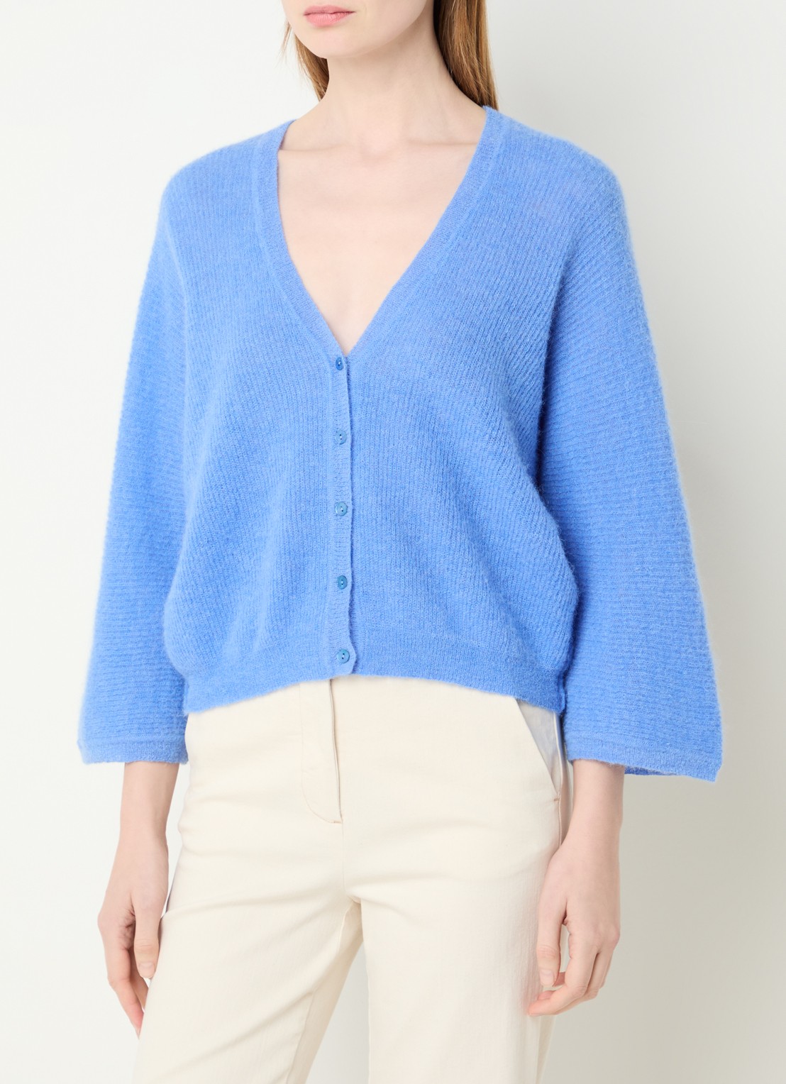 by-bar Indra grofgebreid vest in alpaca wolblend - detail 4 blauw