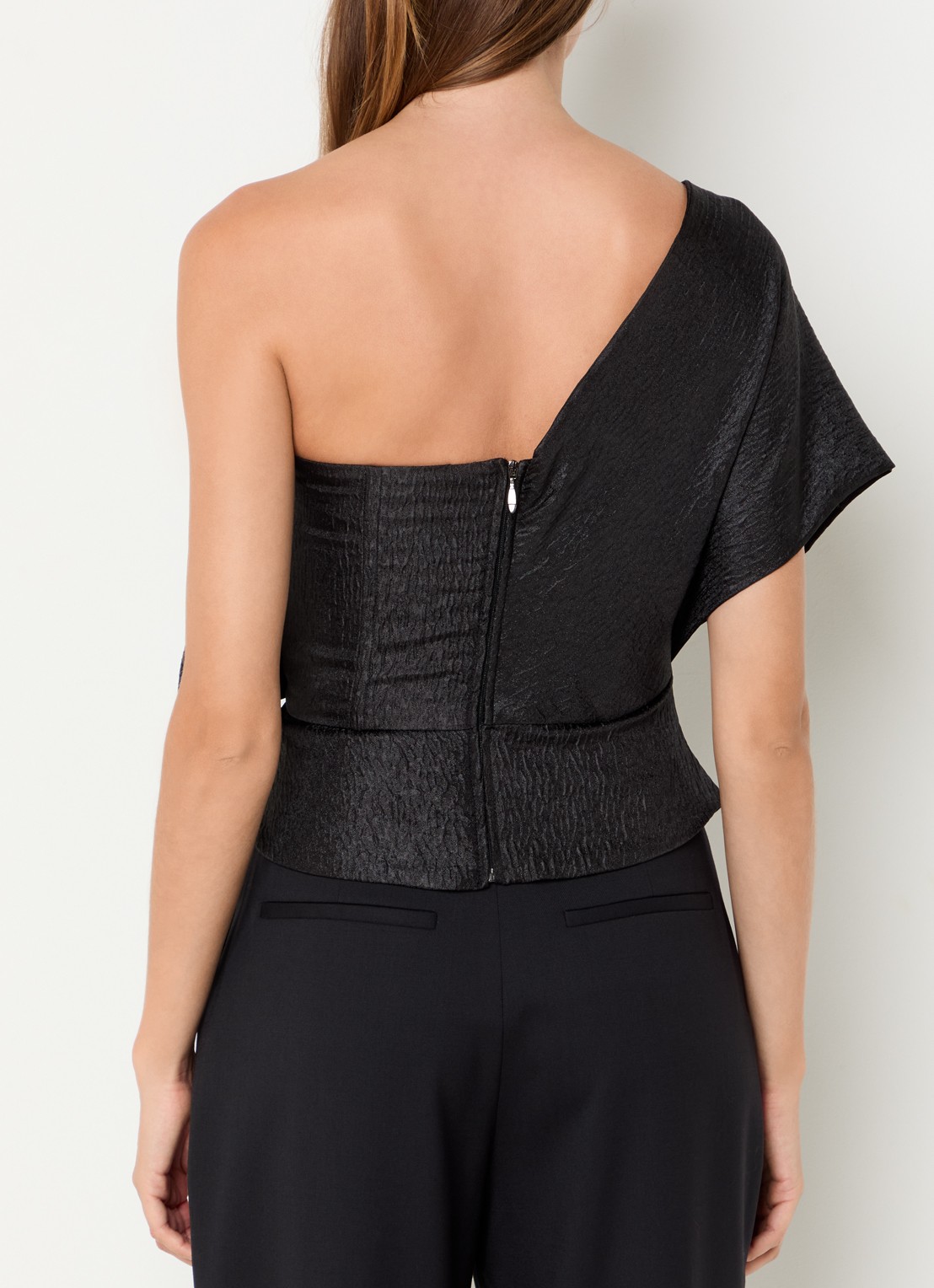 by-bar Jula on shoulder top met geknoopt detail en structuur - achterkant 2 zwart