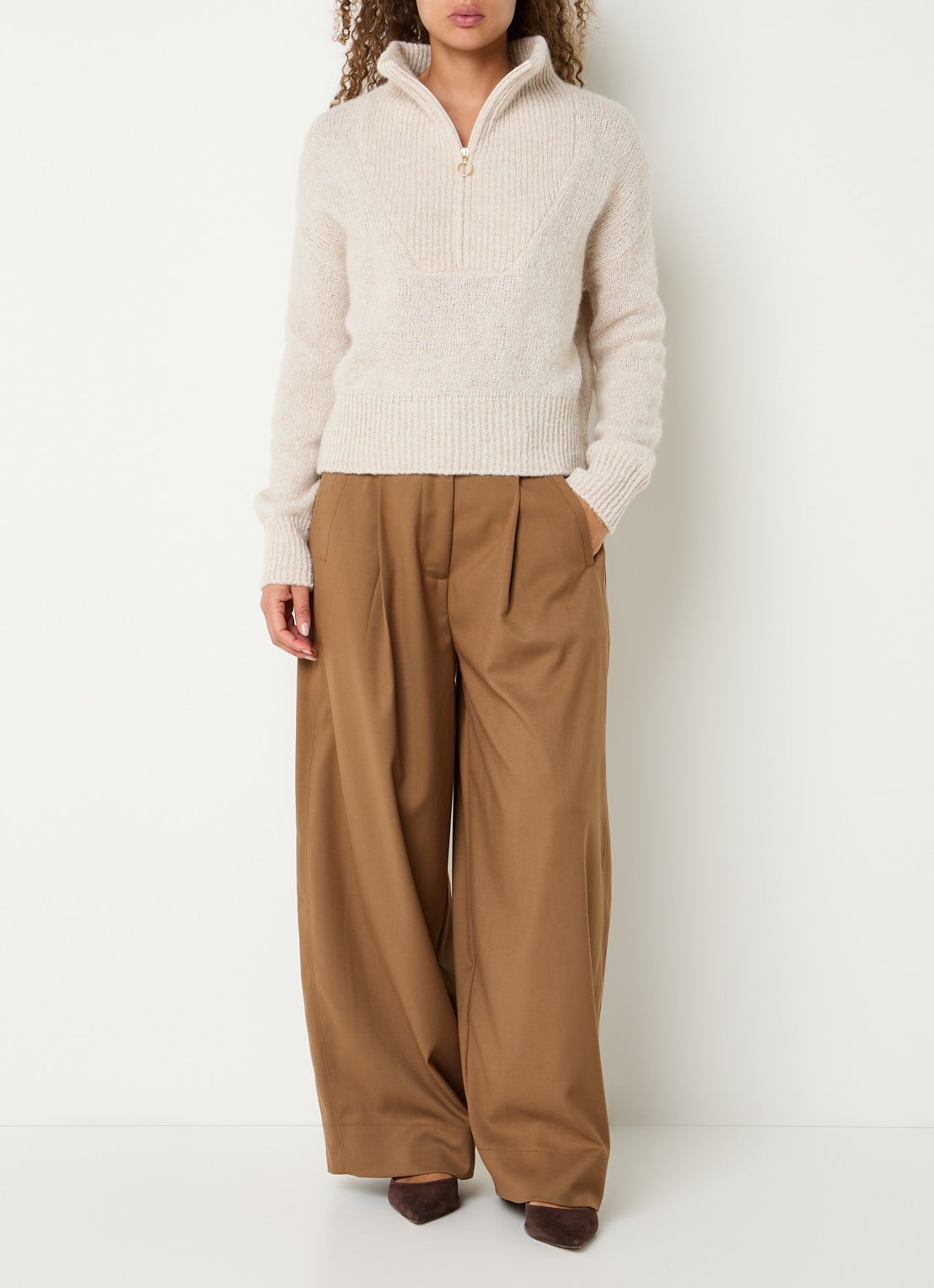 by-bar Jule mid waist wide fit pantalon met steekzakken - voorkant 4 camel