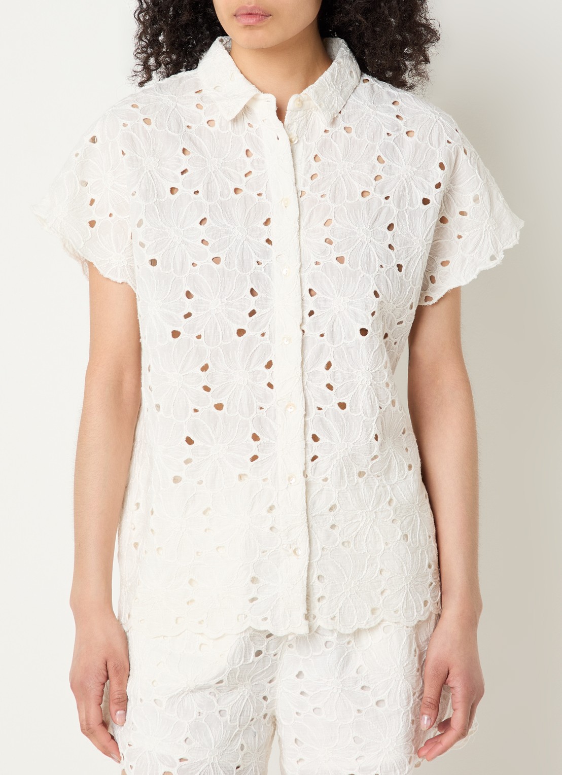 by-bar Karly blouse met broderie - detail gebroken wit