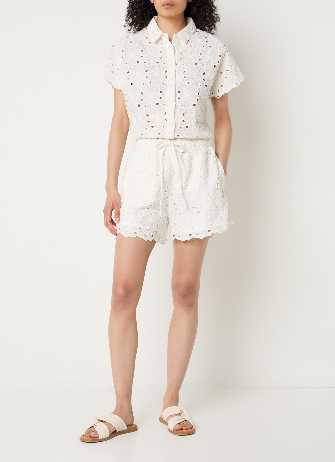by-bar Karly blouse met broderie - voorkant 4 gebroken wit
