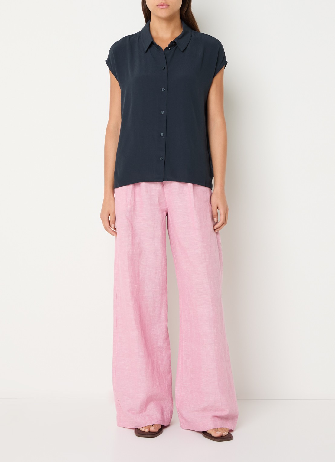 by-bar Kiek mouwloze blouse - voorkant 3 grijs