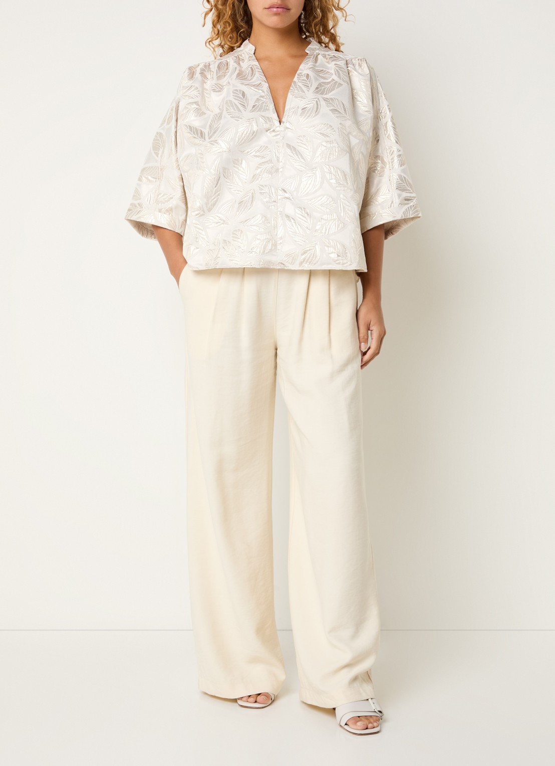 by-bar Levy tuniek met jacquard dessin - voorkant 3 gebroken wit